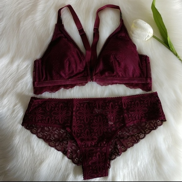 Victoria's Secret Other - SOLD❌Size L VICTORIA'S SECRET BRALETTE + PANTY L.